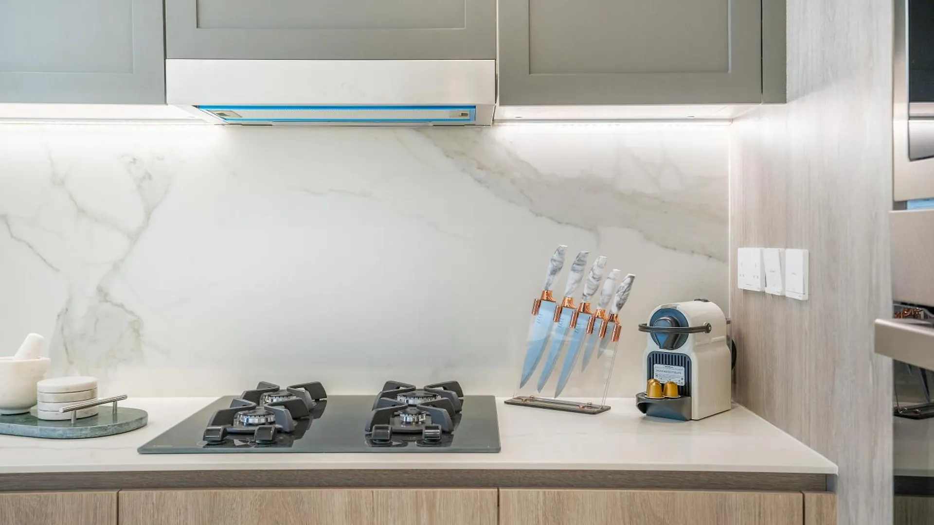 Stylish 1Br Retreat In Jvc Modern & Cozy Stay Dubai Apartment