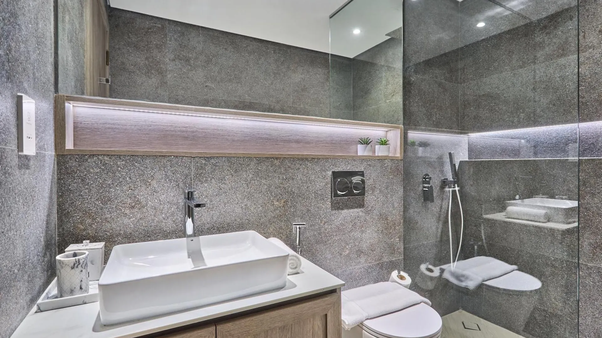 Stylish 1Br Retreat In Jvc Modern & Cozy Stay Dubai 0*,  United Arab Emirates